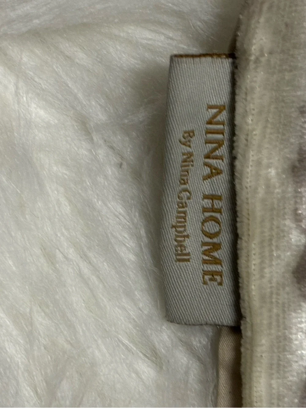 Nina Home Standard Pillow Sham Set of 2 Beige/Gray Medallion 26x20 Polyester